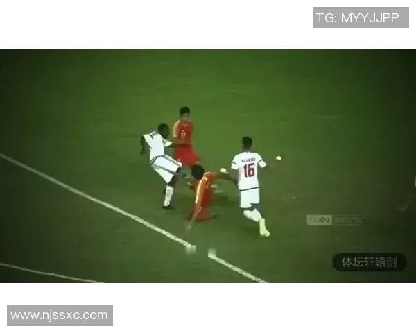 足球明星的艺术魅力绘制重彩画作展现球场风采与激情